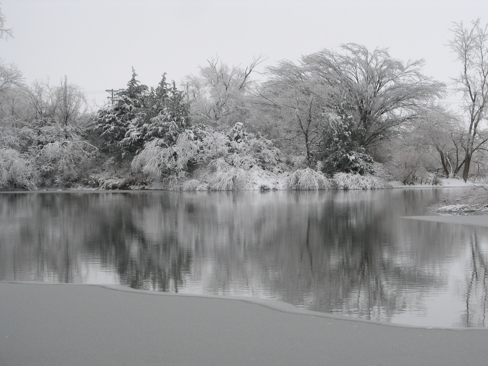 Canon POWERSHOT S2 IS sample photo. Taken near our pond in norman oklahoma, a few years ago when we used to have winters. photography