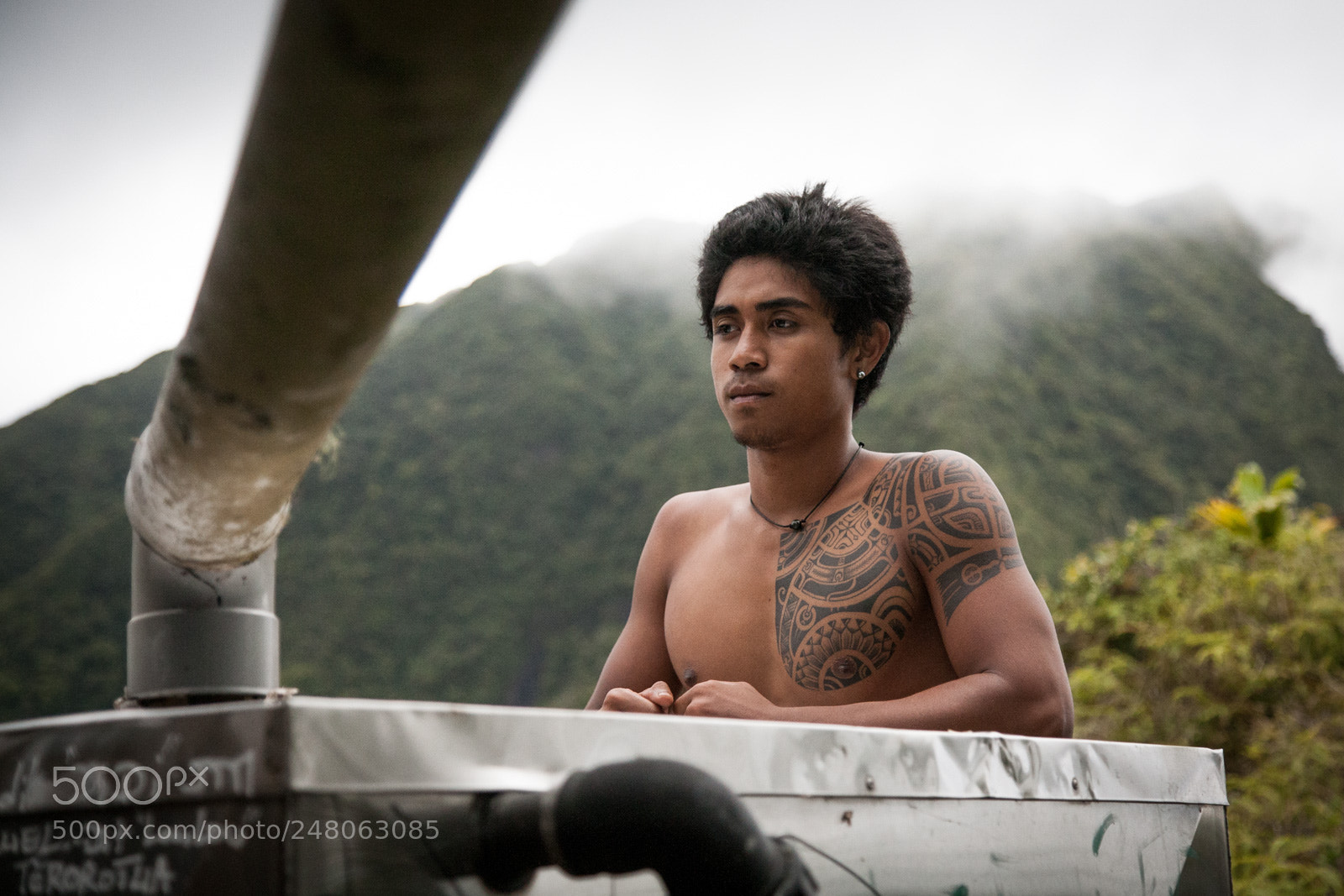 Canon EOS 5D sample photo. Dans les nuages photography