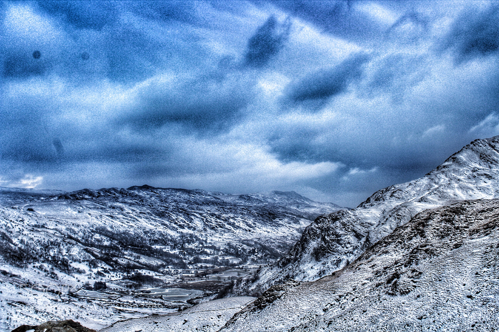 Canon EOS 1300D (EOS Rebel T6 / EOS Kiss X80) sample photo. Llanberis peaks2 photography