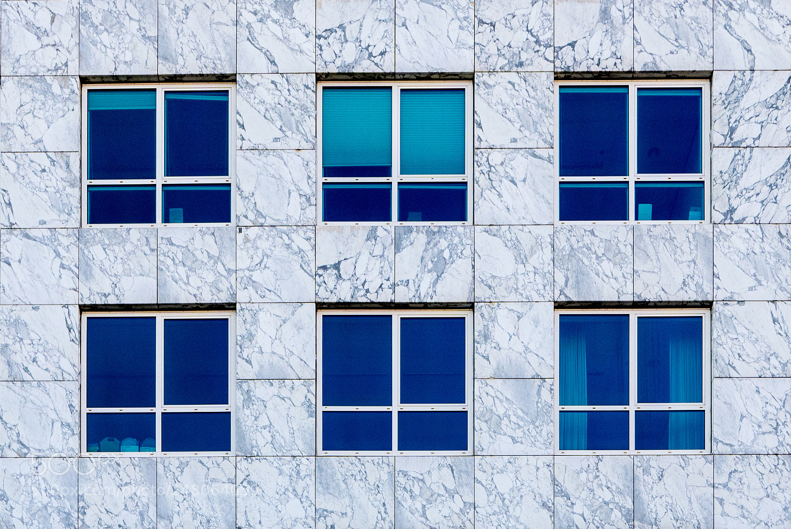 Panasonic Lumix DMC-LX100 sample photo. Blue windows on white photography