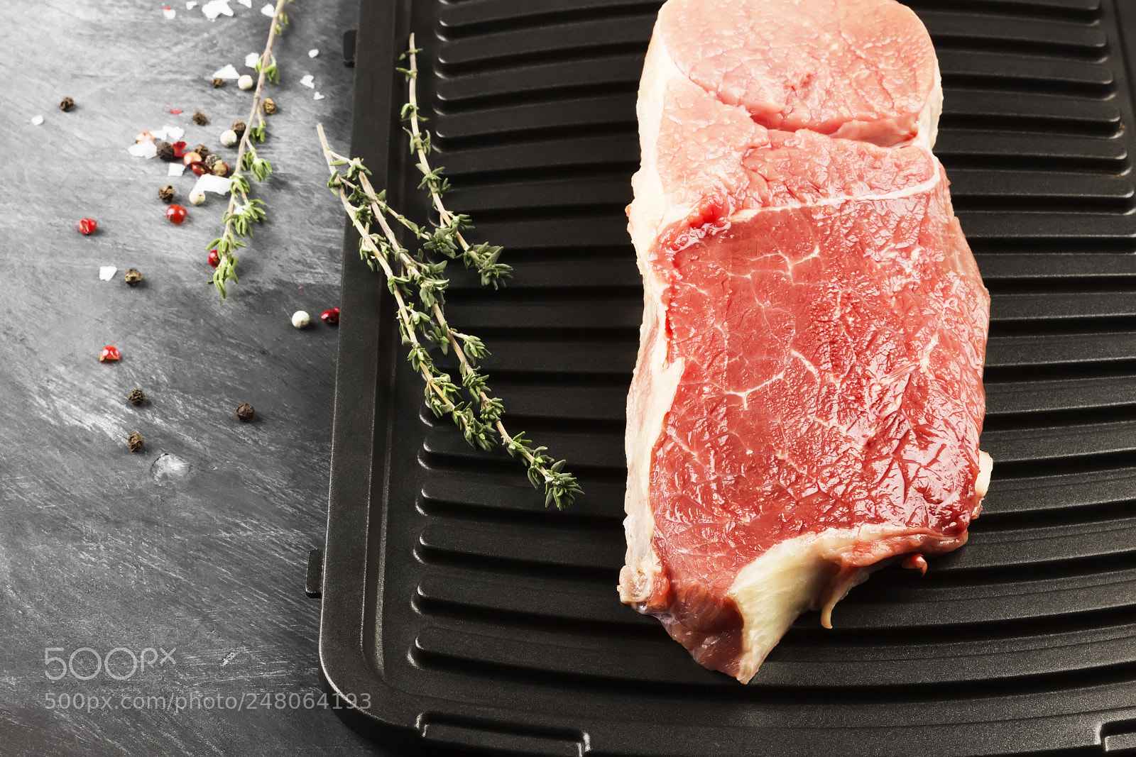 Canon EOS 600D (Rebel EOS T3i / EOS Kiss X5) sample photo. Piece of raw meat photography