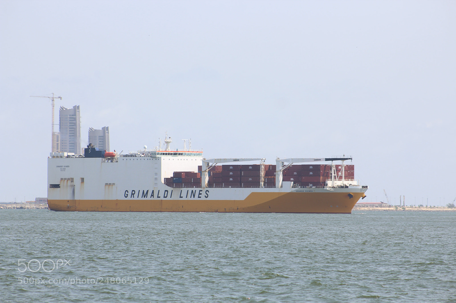 Canon EF 75-300mm f/4-5.6 sample photo. Landing ship photography