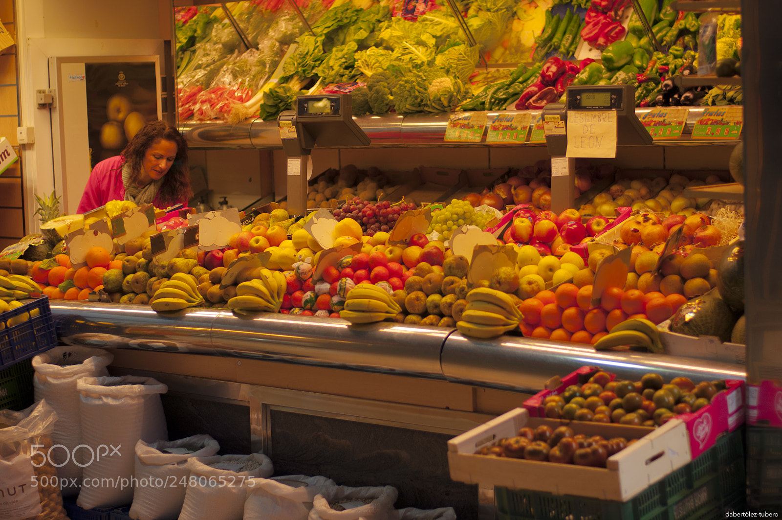 Nikon D90 sample photo. Puesto de fruta photography
