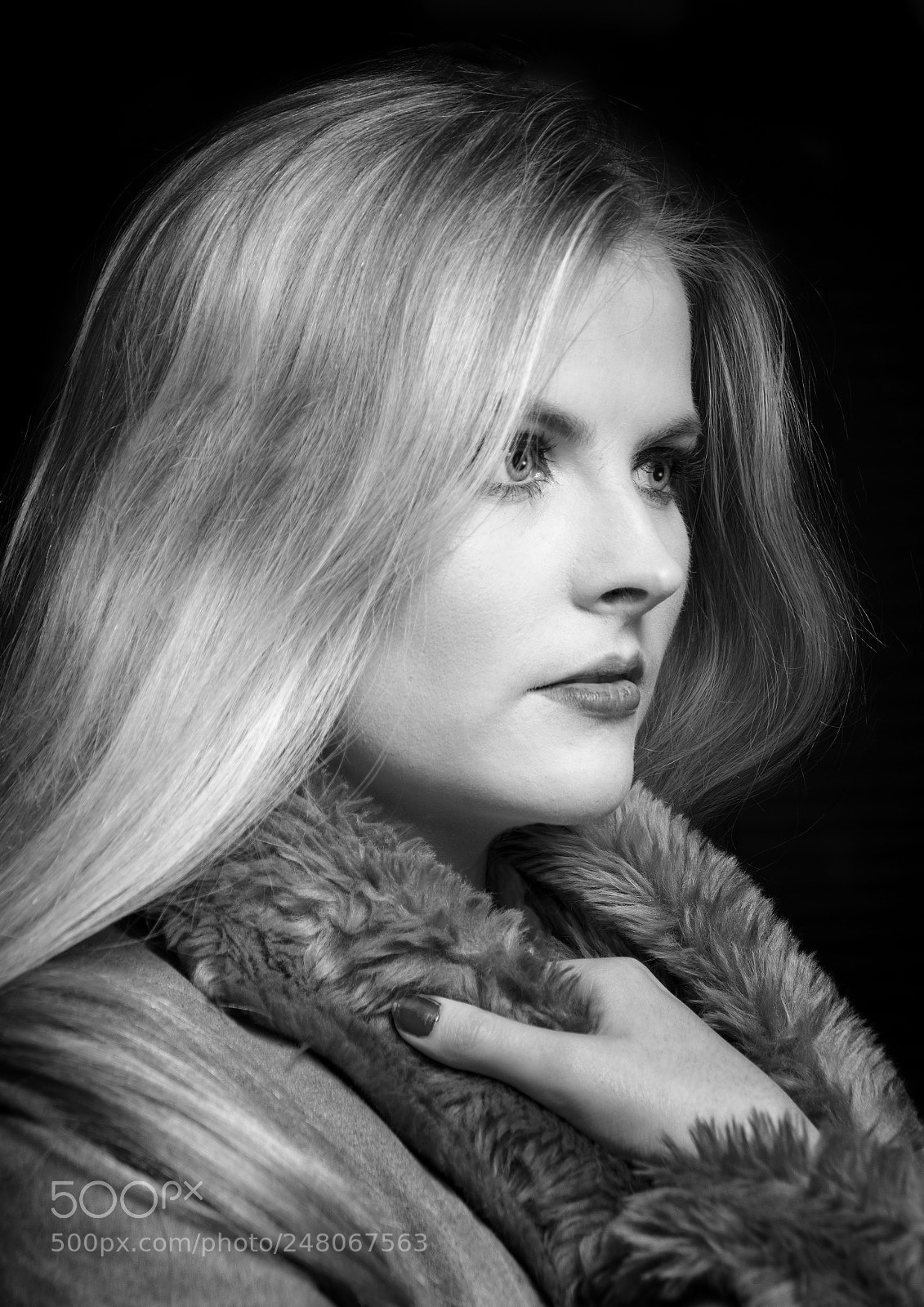 Nikon D7100 sample photo. Waiting in the dark. photography
