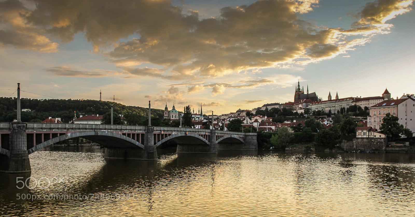 Canon EOS 100D (EOS Rebel SL1 / EOS Kiss X7) sample photo. Prague photography
