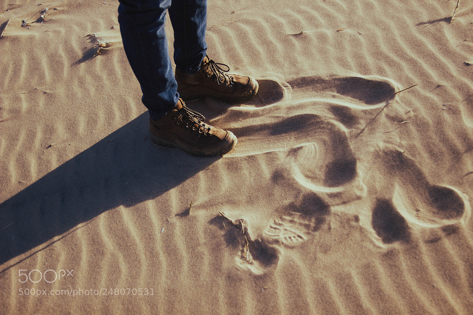 Canon EOS 600D (Rebel EOS T3i / EOS Kiss X5) sample photo. Footprints in the sand photography