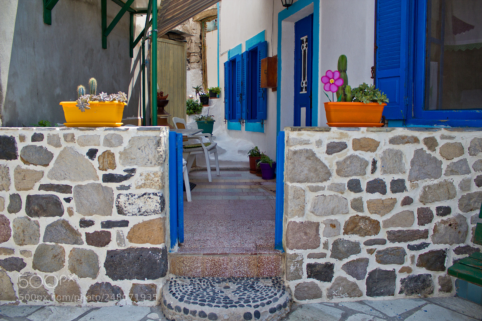 Canon EOS 550D (EOS Rebel T2i / EOS Kiss X4) sample photo. Greek home photography