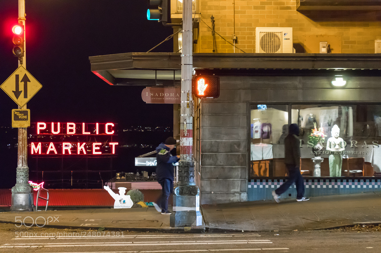 Canon EOS 80D sample photo. Seattle public market photography