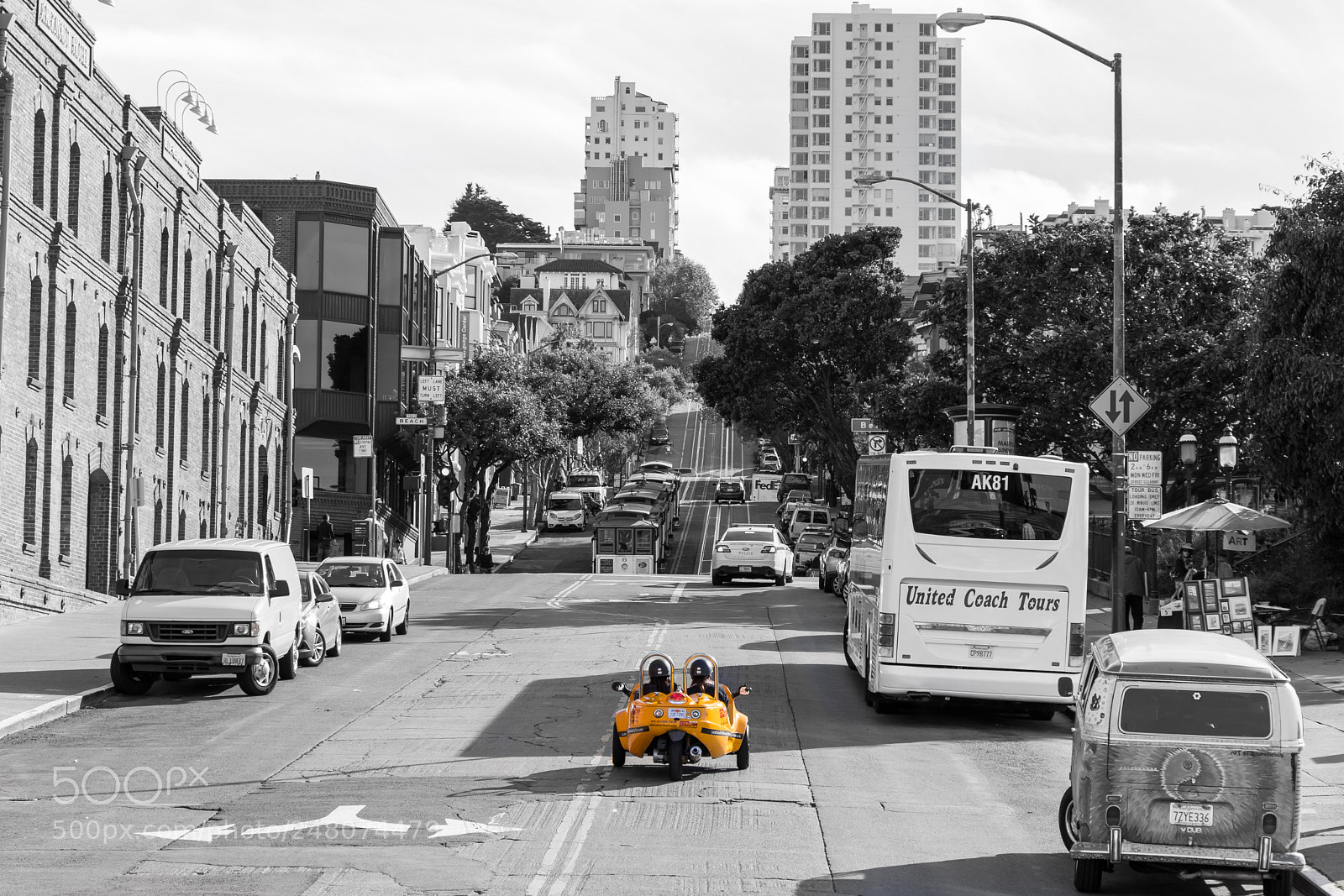 Canon EOS 80D sample photo. The yellow car photography
