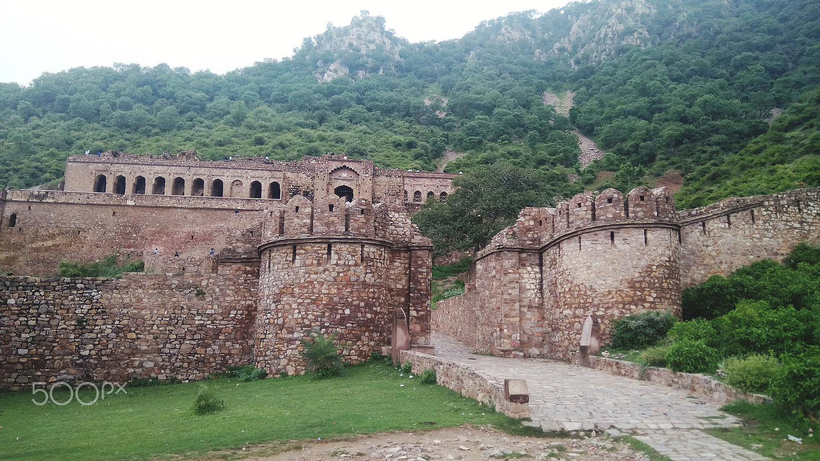 Xiaomi MI MAX sample photo. Bhangarh, the most haunted place in india photography