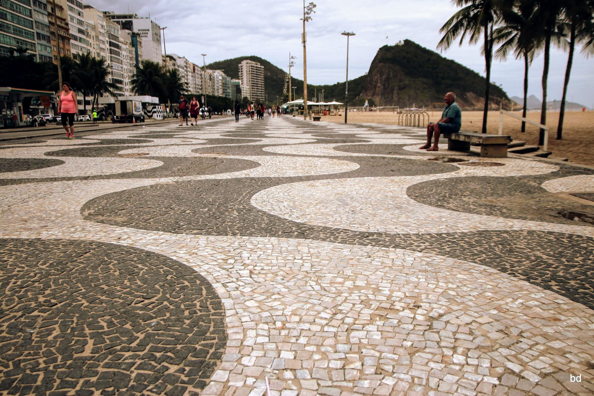 Sigma 17-70mm F2.8-4 DC Macro OS HSM sample photo. Copacabana side walk photography