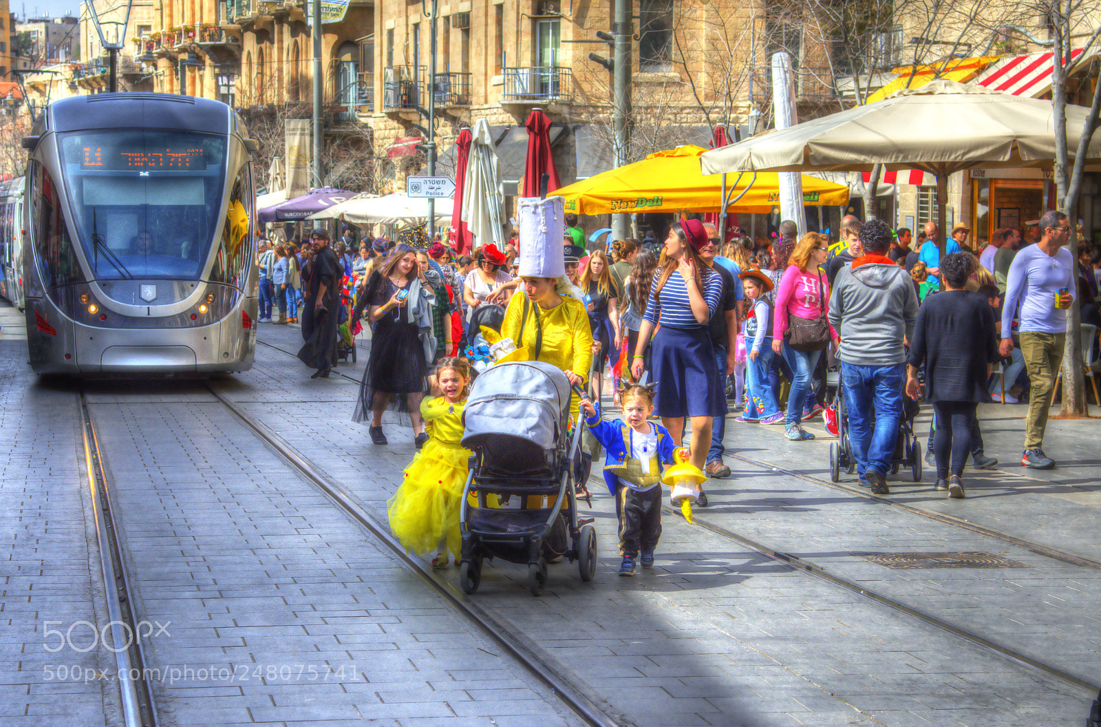 Nikon D7200 sample photo. Costumes on the street... photography