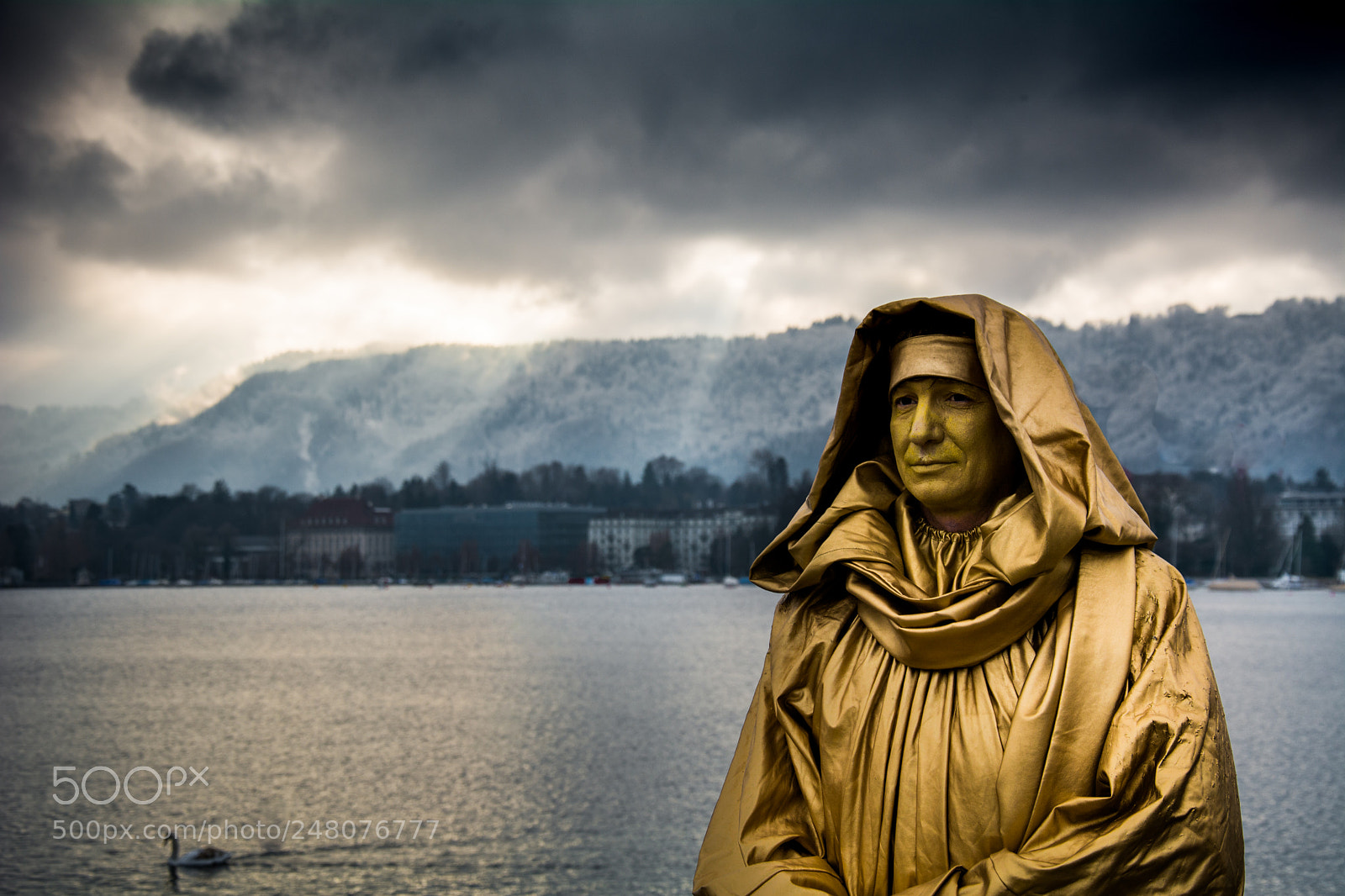 Nikon D7100 sample photo. The golden man photography
