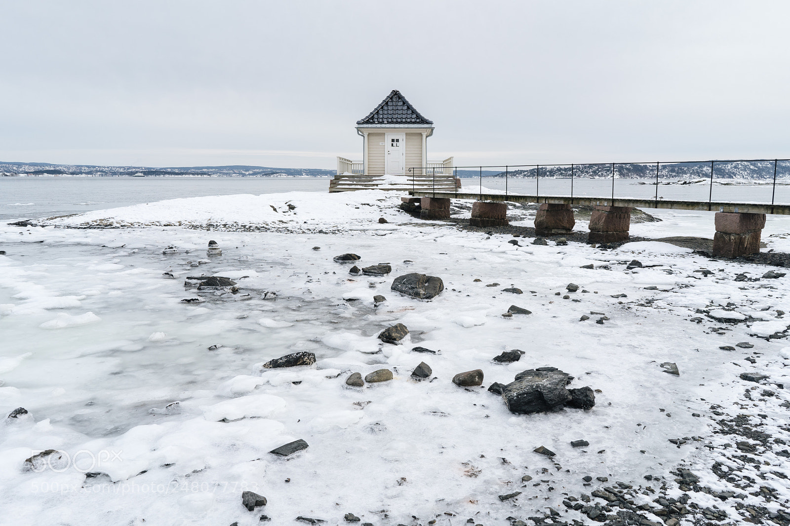 Sony a7 sample photo. Small cabin in oslo photography