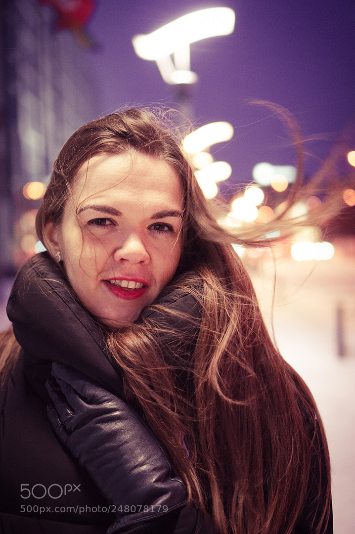 Sony Alpha NEX-5N sample photo. Between the lights photography