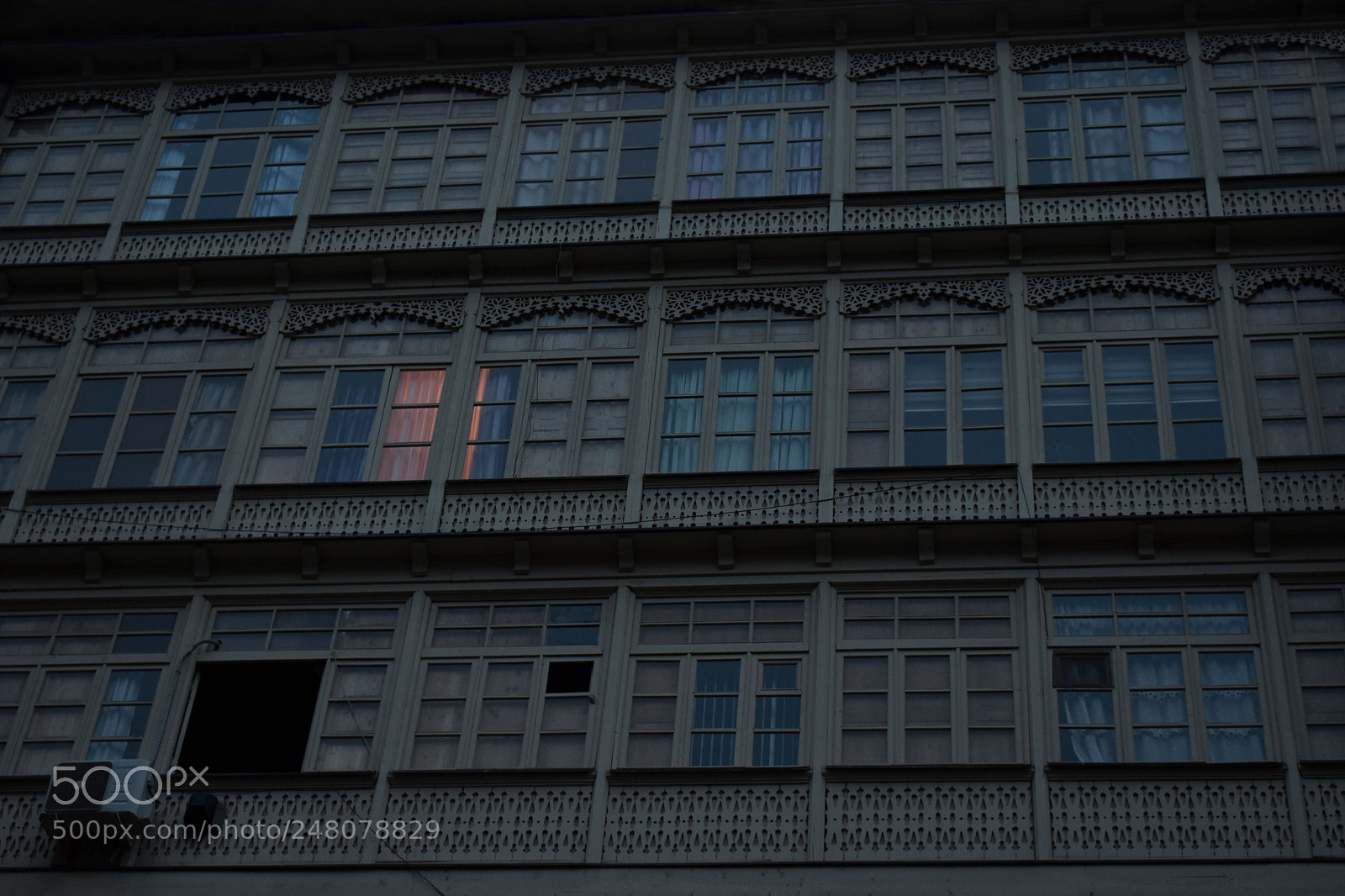 Nikon D3400 sample photo. #mysaturdayevening #citylife photography
