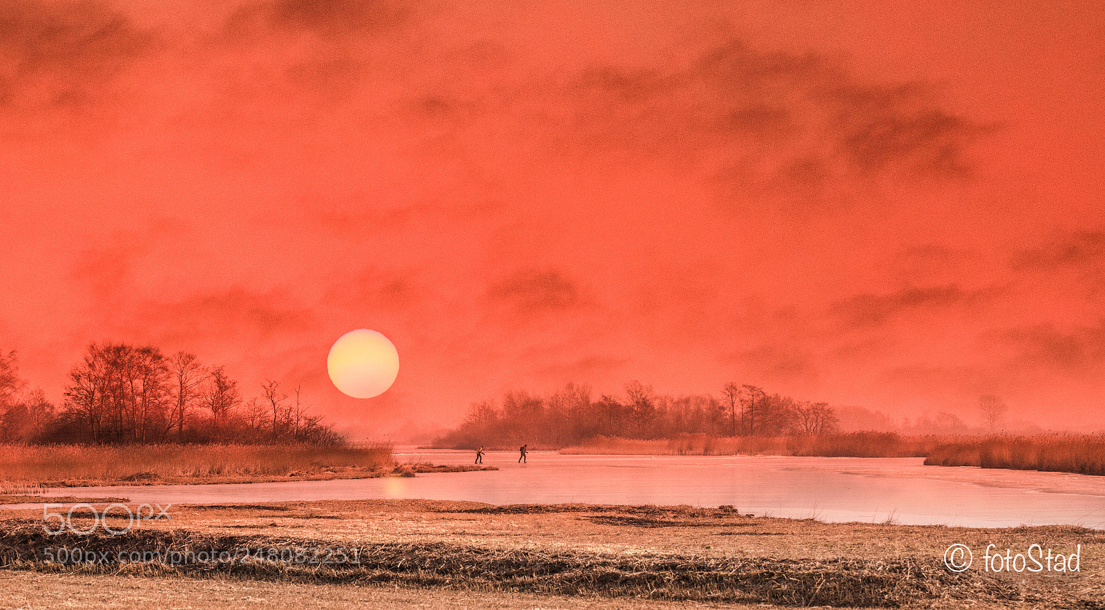 Canon EOS 6D Mark II sample photo. Iceskating in sunset photography