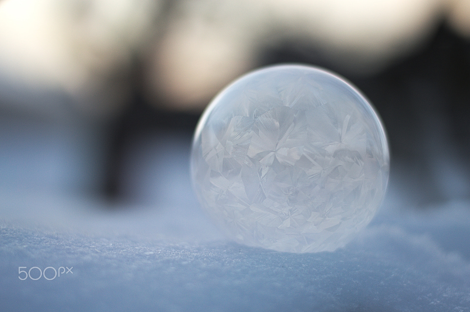 Nikon D3200 + Nikon AF-S Nikkor 50mm F1.8G sample photo. Crystal bubble photography