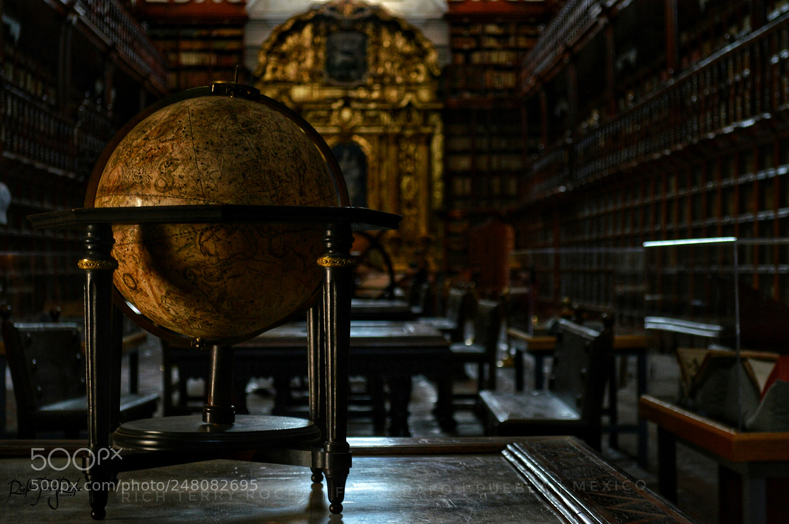 Nikon D3200 sample photo. Biblioteca palafoxiana photography