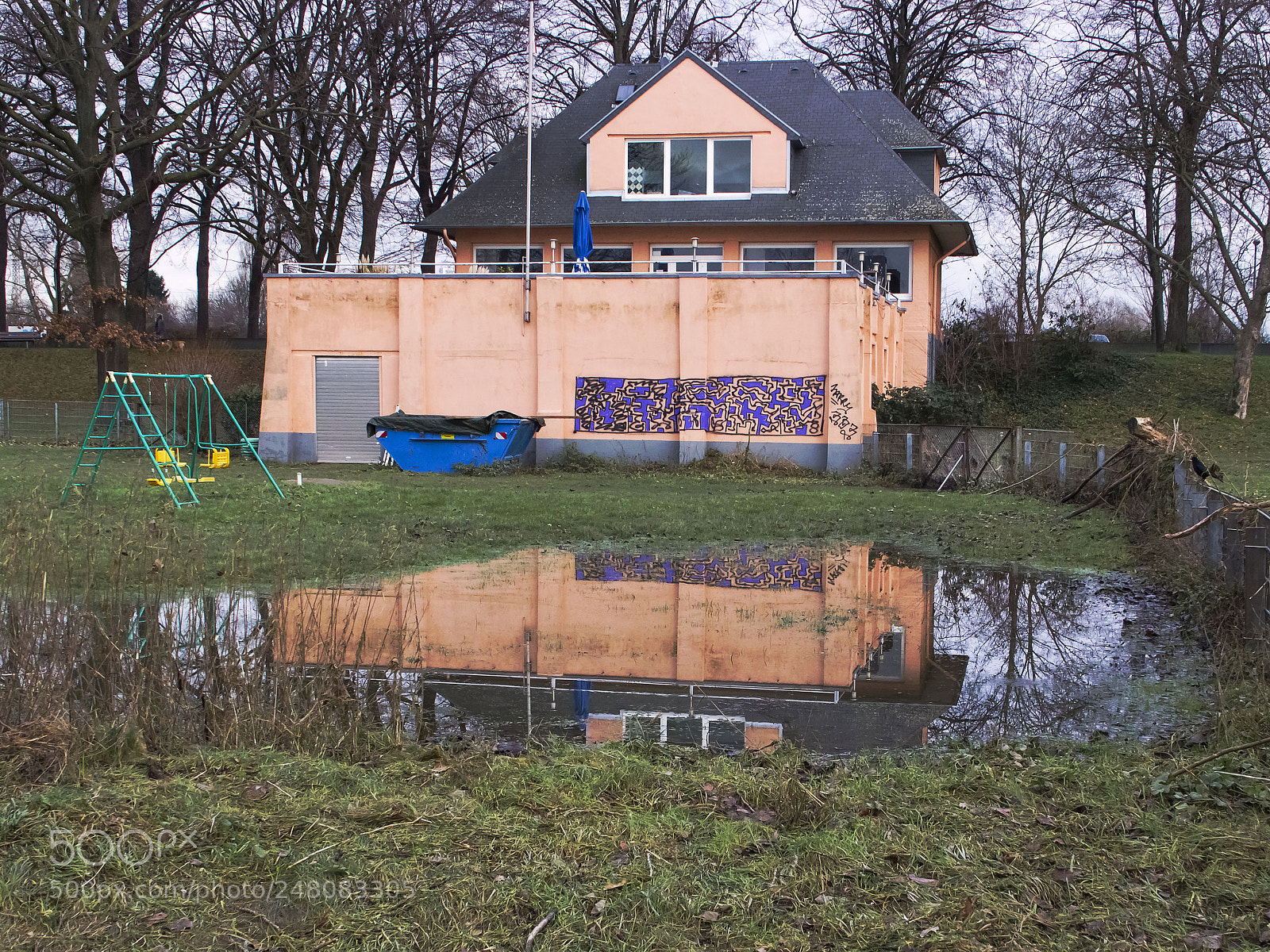 Canon EOS 600D (Rebel EOS T3i / EOS Kiss X5) sample photo. Rest of the flood photography