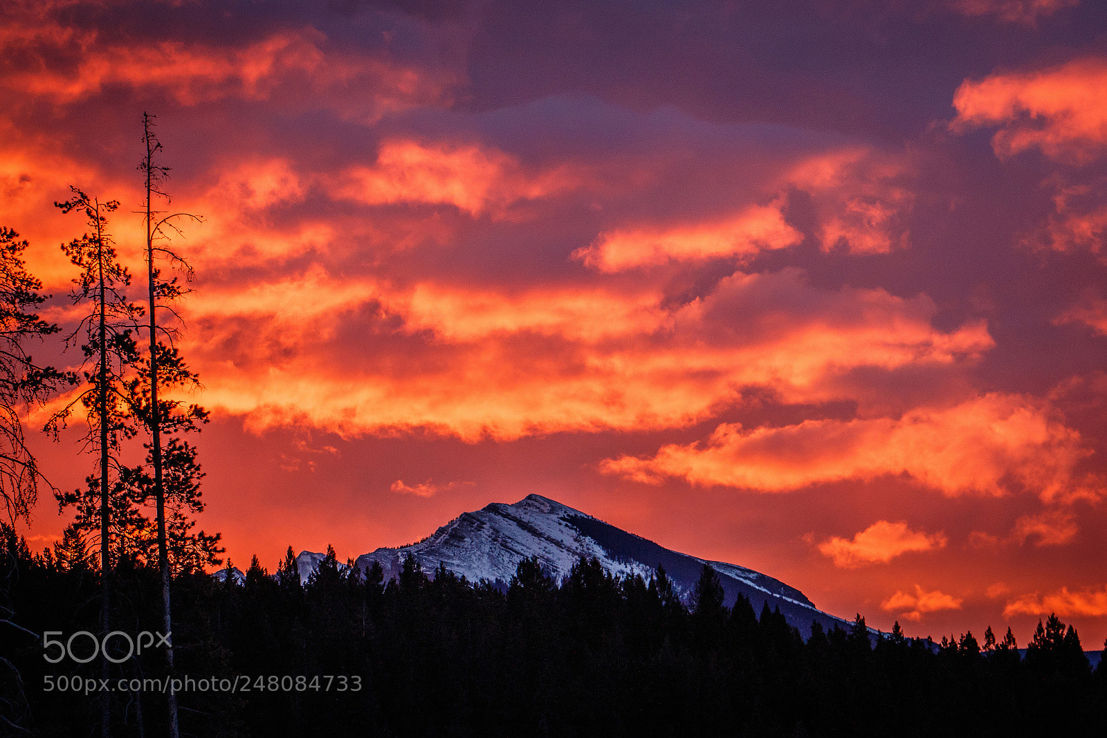 Canon EOS 7D Mark II sample photo. Fiery sky above bow photography
