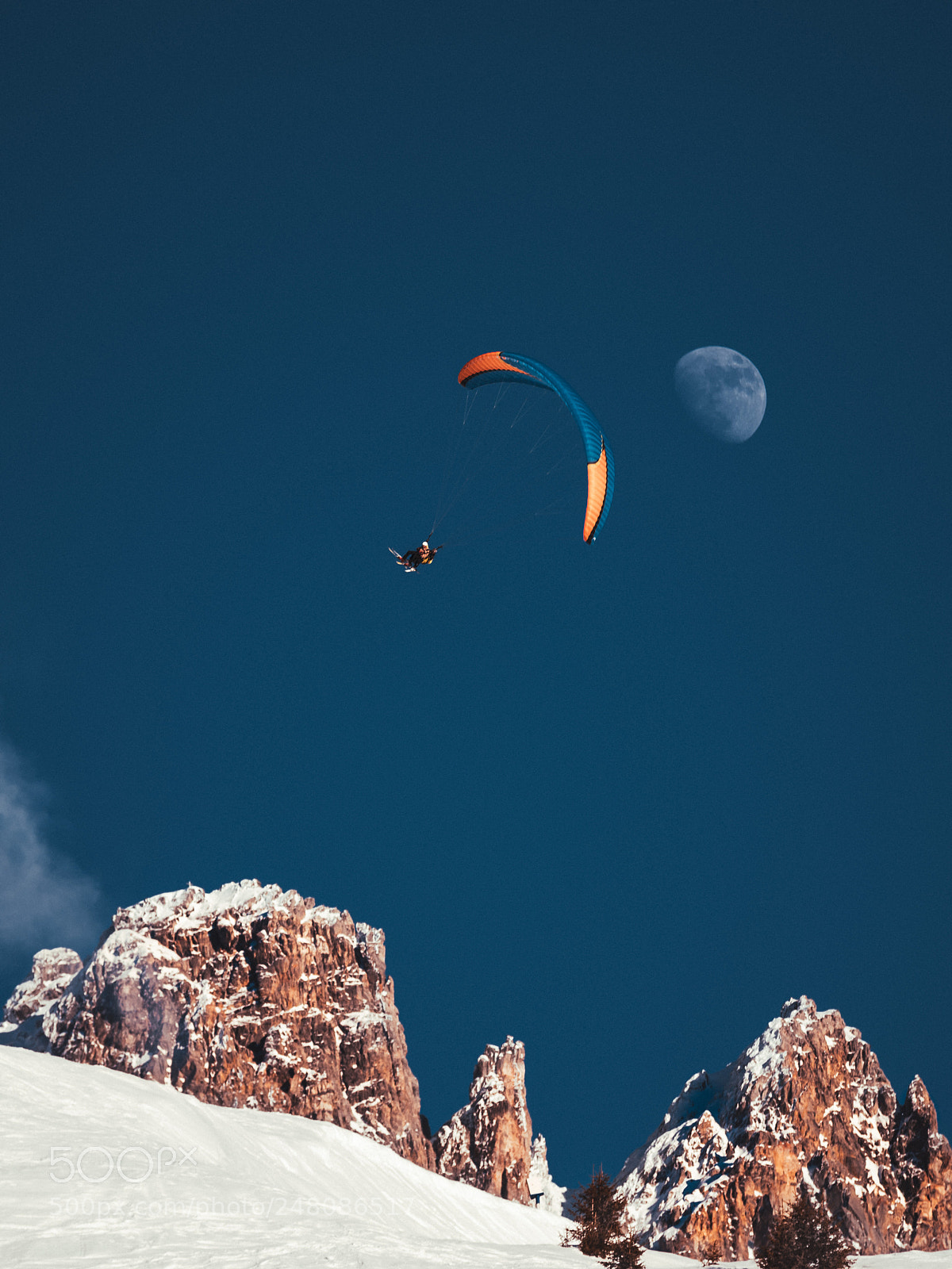 Pentax K-1 sample photo. Paragliding under the moon photography