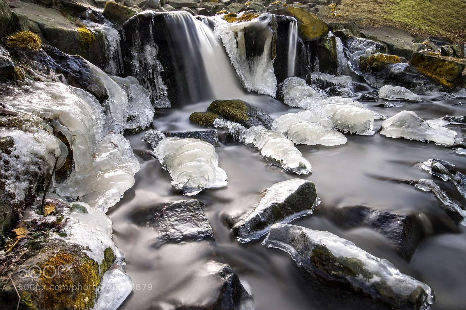 Canon EOS 1100D (EOS Rebel T3 / EOS Kiss X50) sample photo. Frozen waterfall photography
