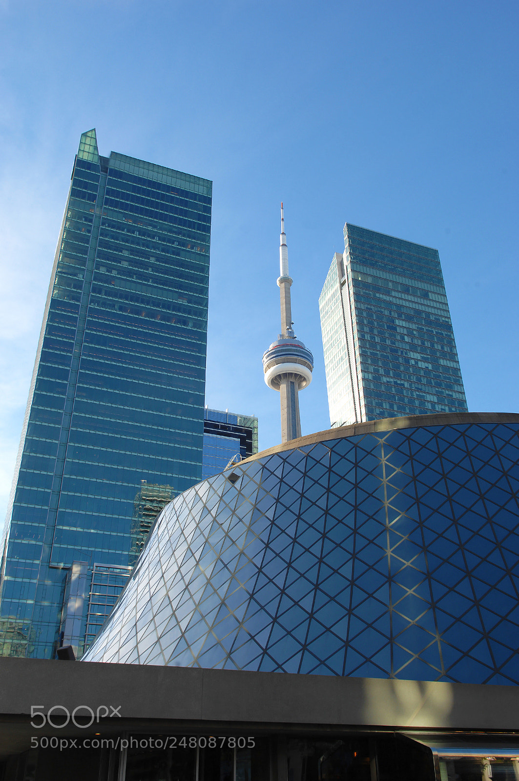 Nikon D2X sample photo. Roy thomson hall and photography