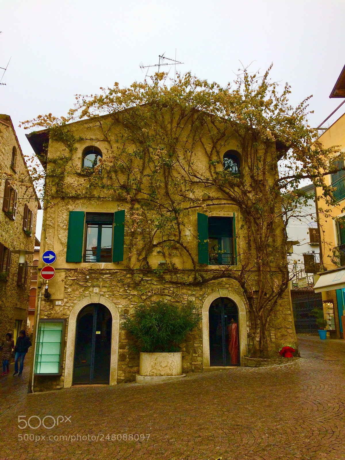 Apple iPhone 5s sample photo. Sirmione photography