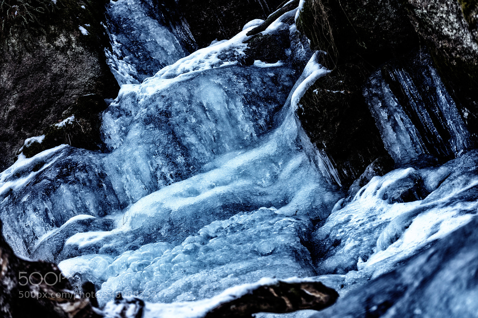 Canon EOS 5D Mark IV sample photo. Ice - frozen waterfall photography