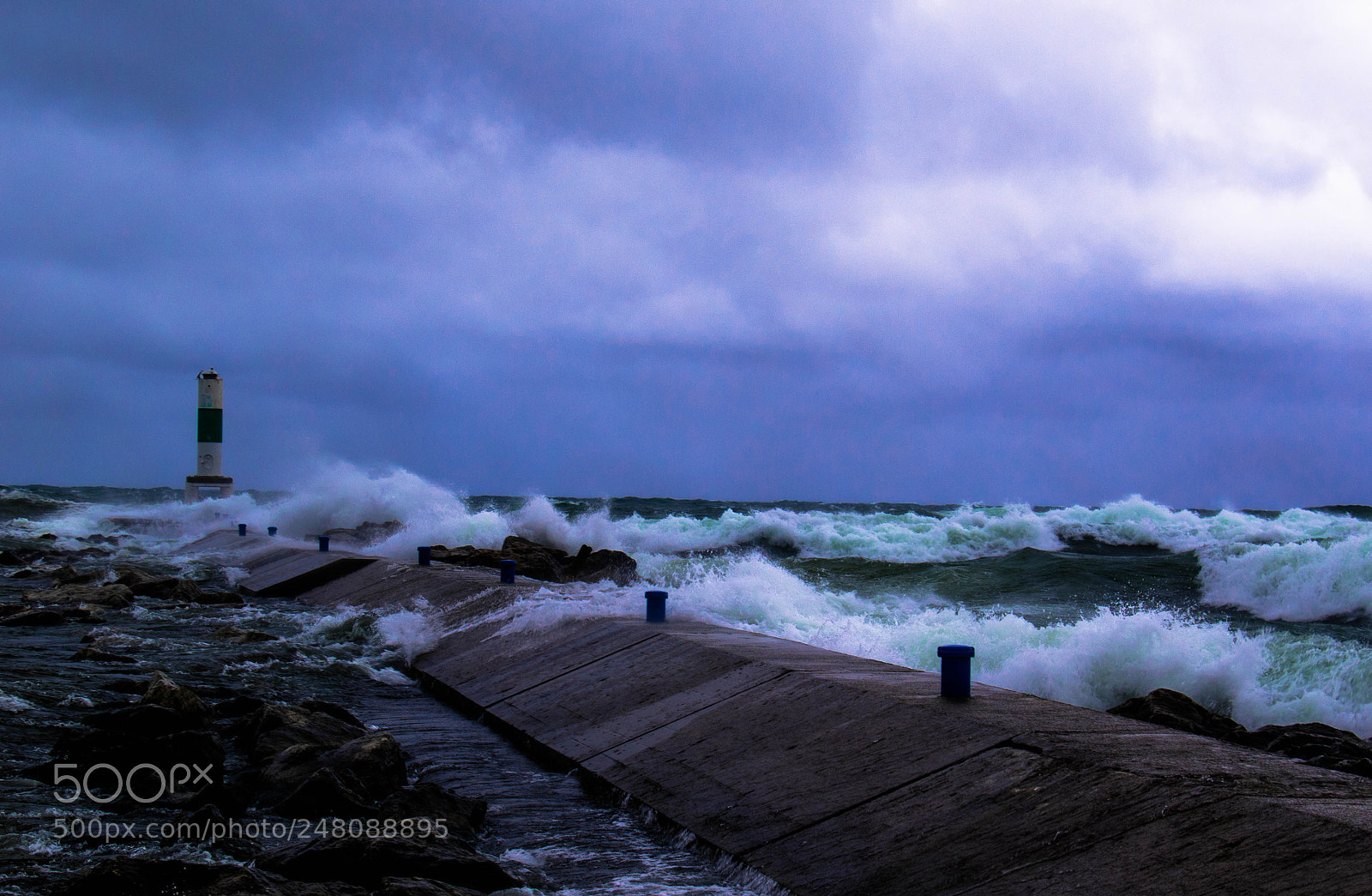 Canon EOS 7D Mark II sample photo. Stormy pier photography