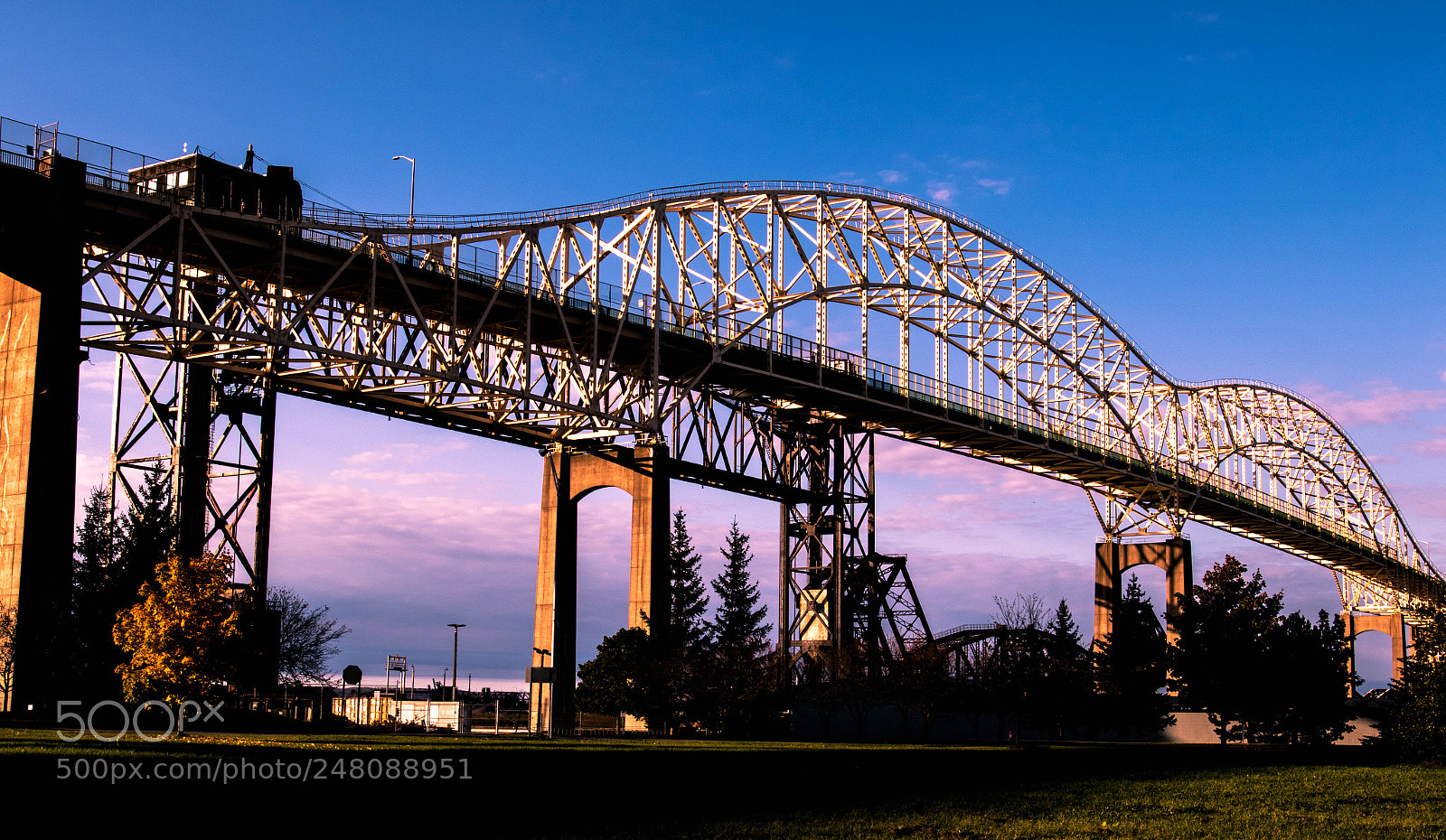 Canon EOS 7D Mark II sample photo. International bridge photography