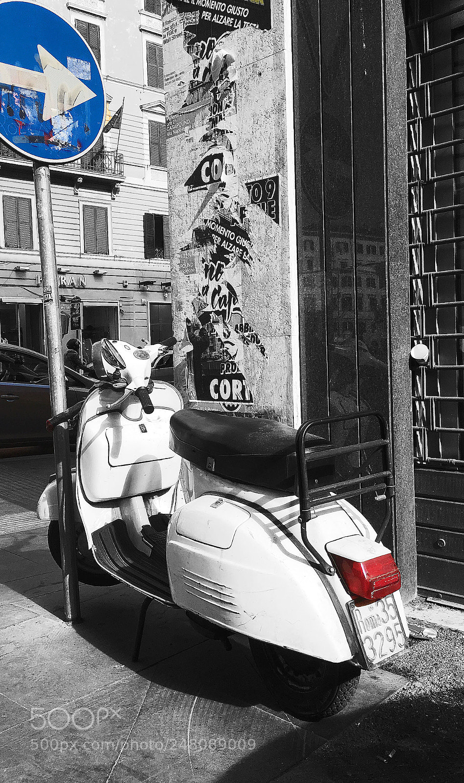Apple iPhone 6s sample photo. Roma scooter photography