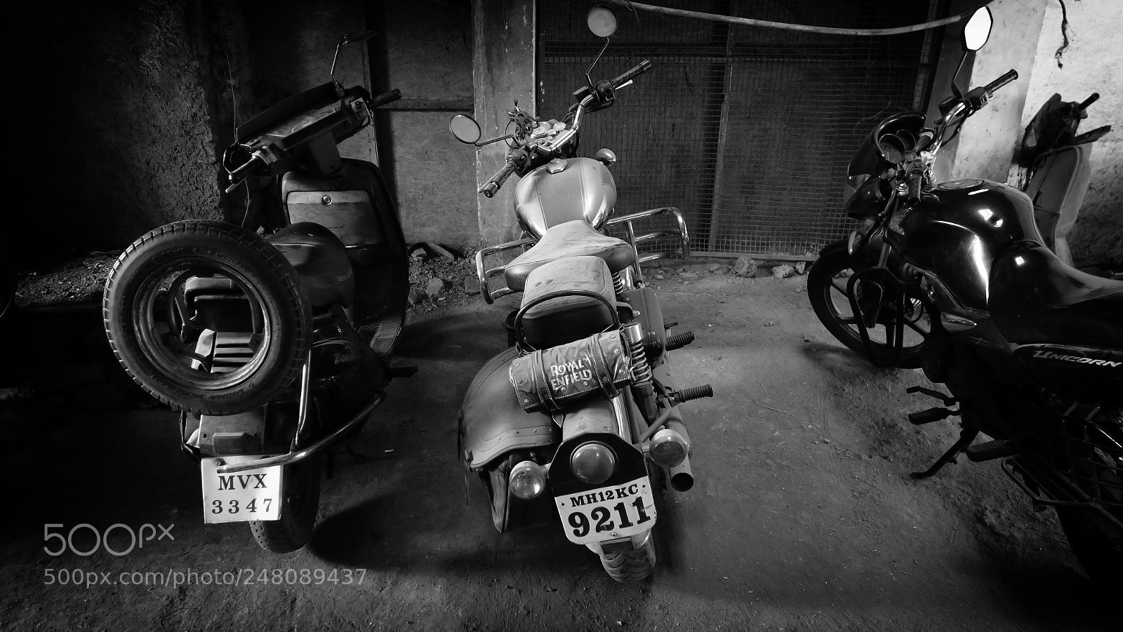Canon PowerShot G7 X sample photo. Royal enfield bullet photography