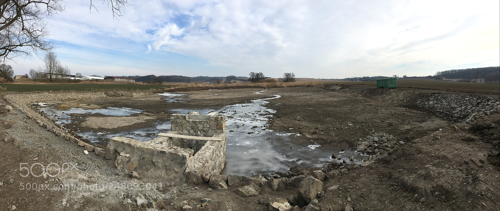 Apple iPhone SE sample photo. Pond without water photography