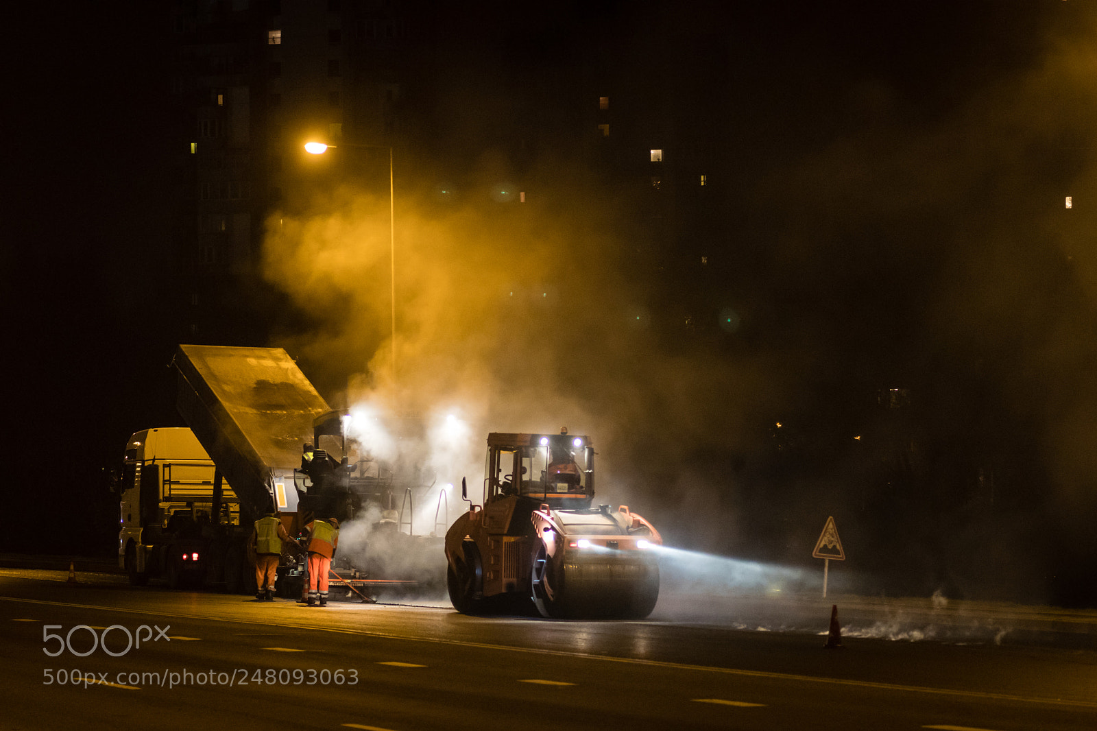 Canon EOS 77D (EOS 9000D / EOS 770D) sample photo. Roadworks at night photography