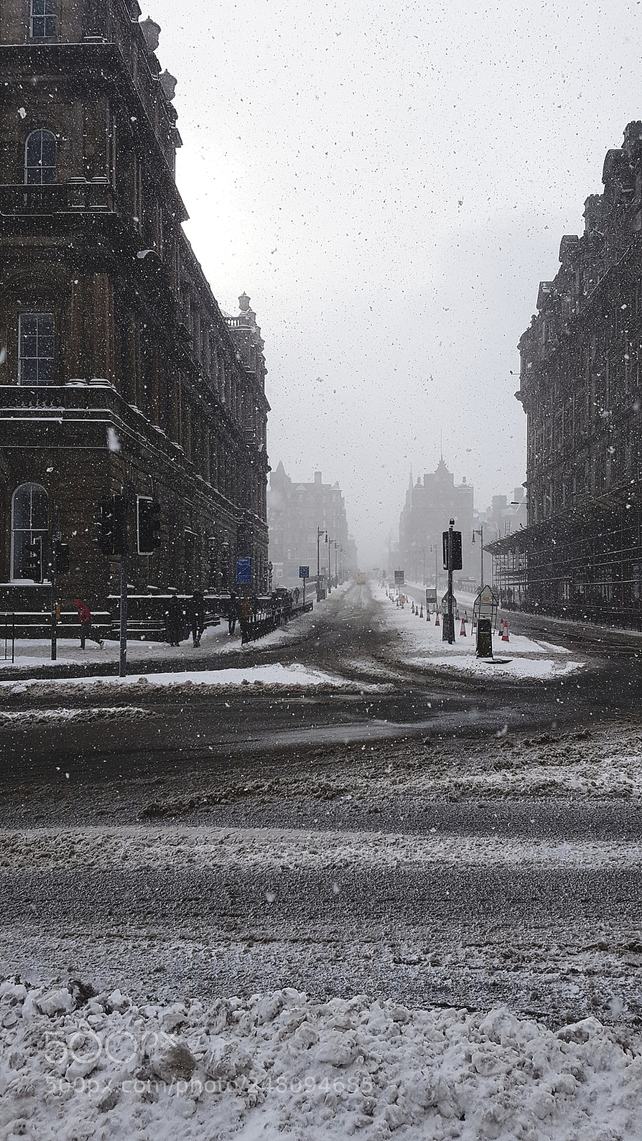 Samsung Galaxy S7 sample photo. Snowy edinburgh photography