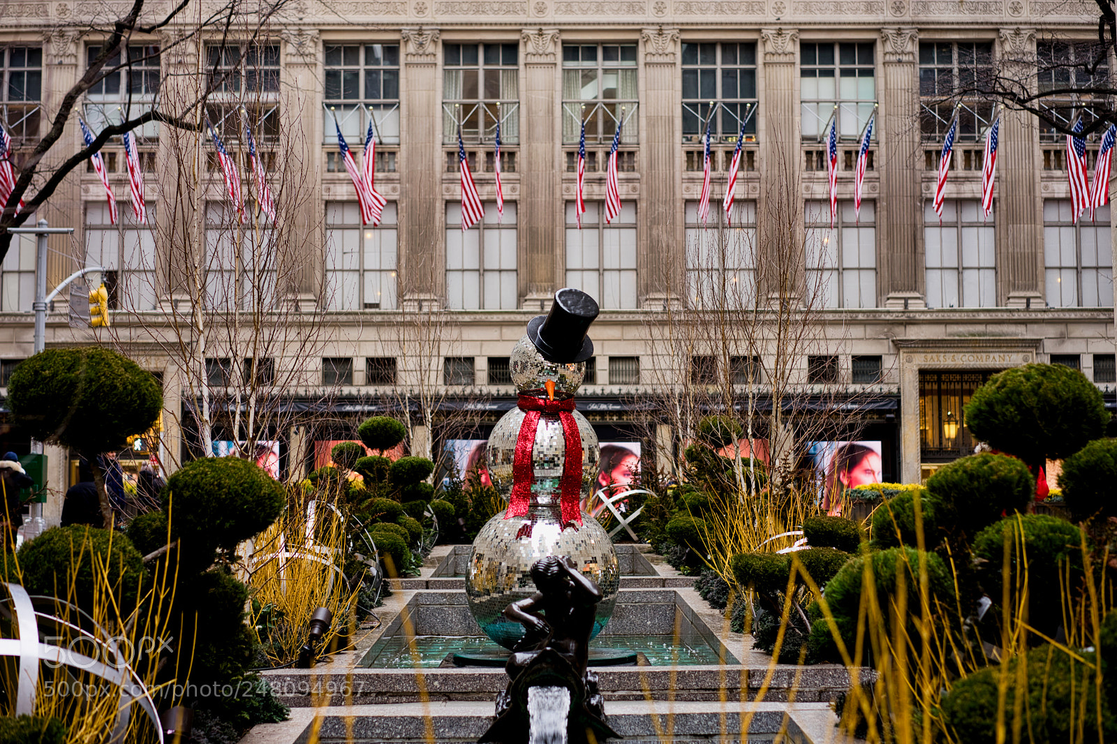 Sony a7 II sample photo. Rockefeller snowman photography