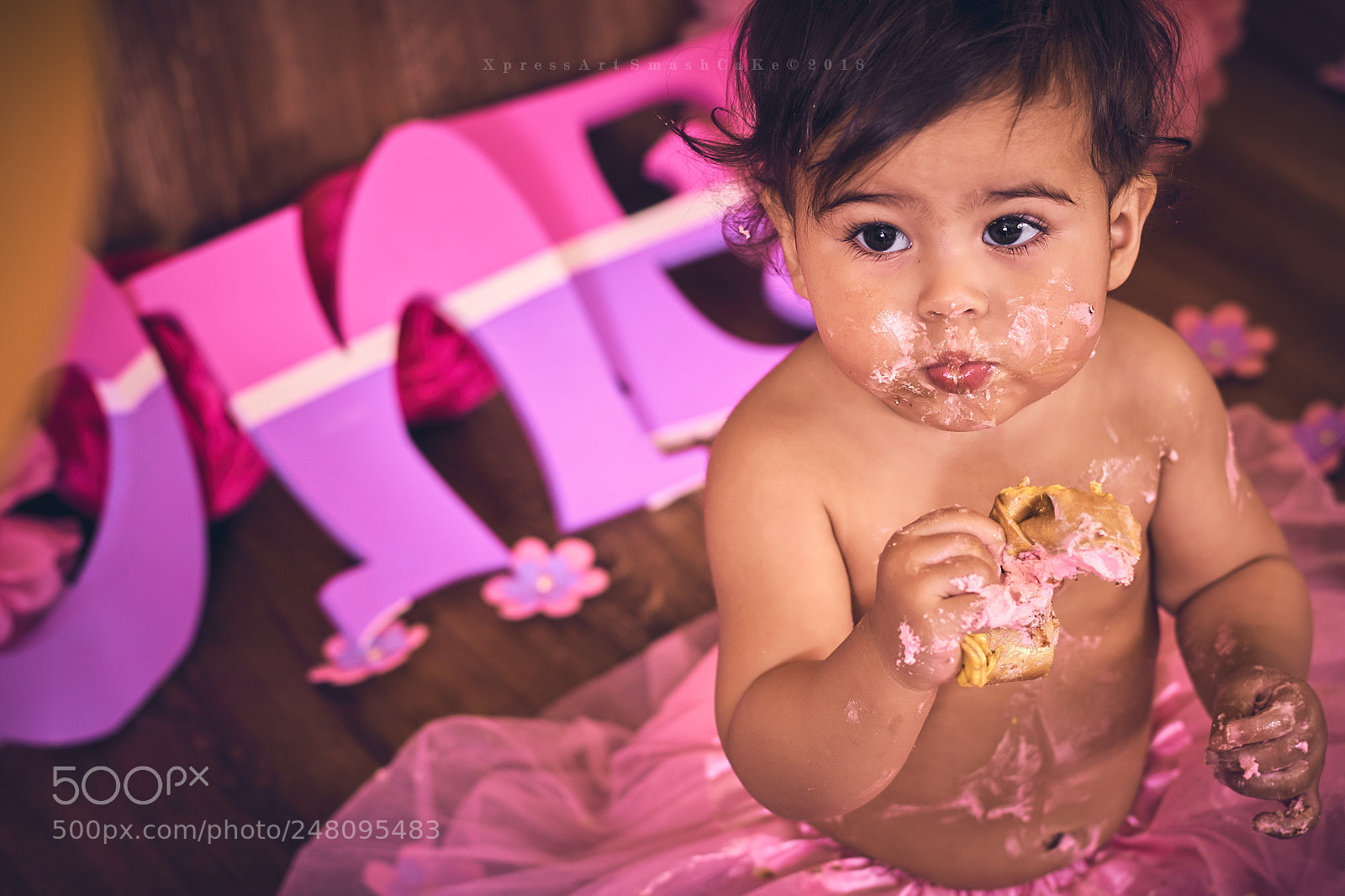 Sony a6300 sample photo. Smash cake eyra photography