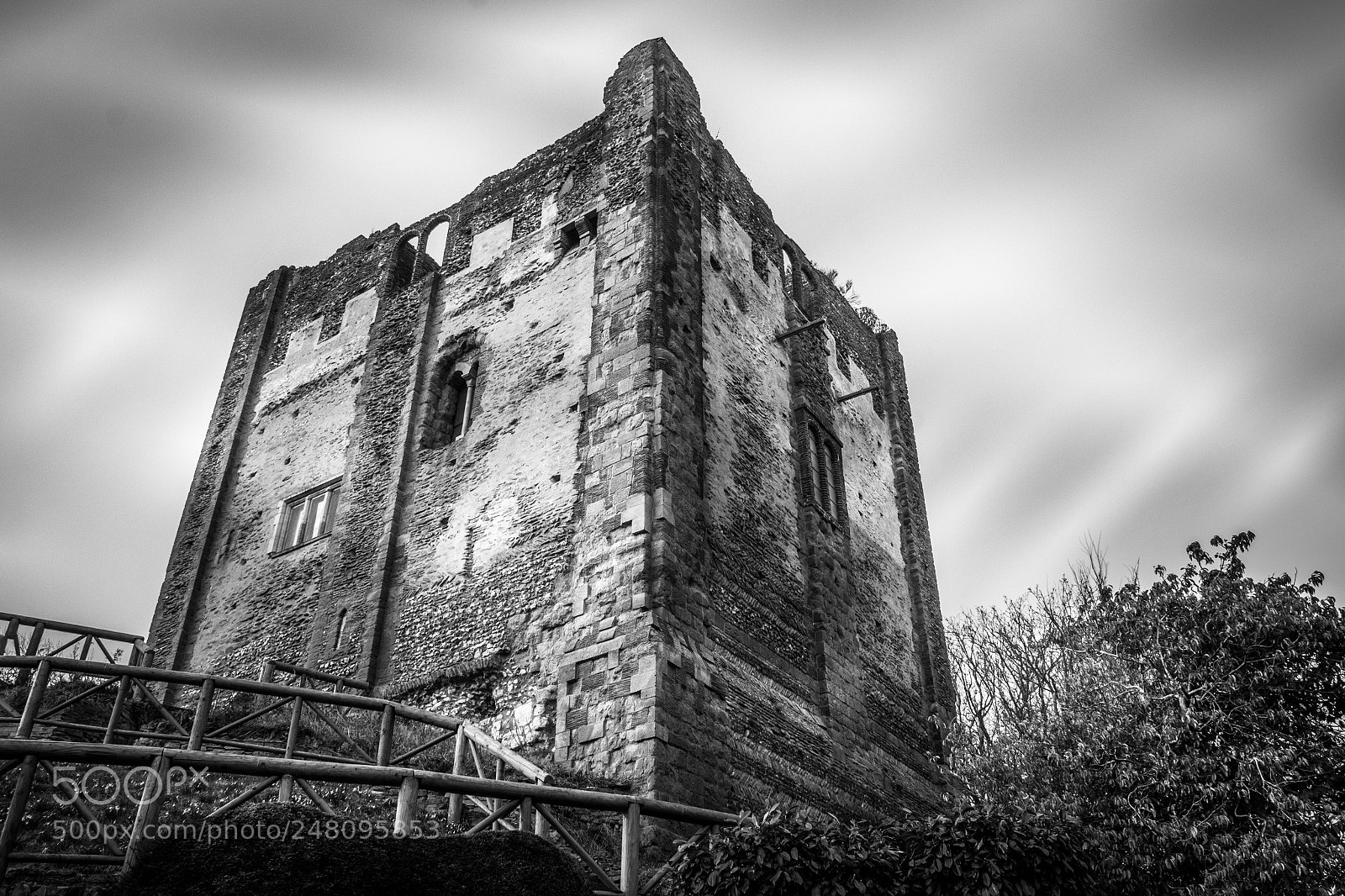 Canon EOS 600D (Rebel EOS T3i / EOS Kiss X5) sample photo. Guildford castle photography