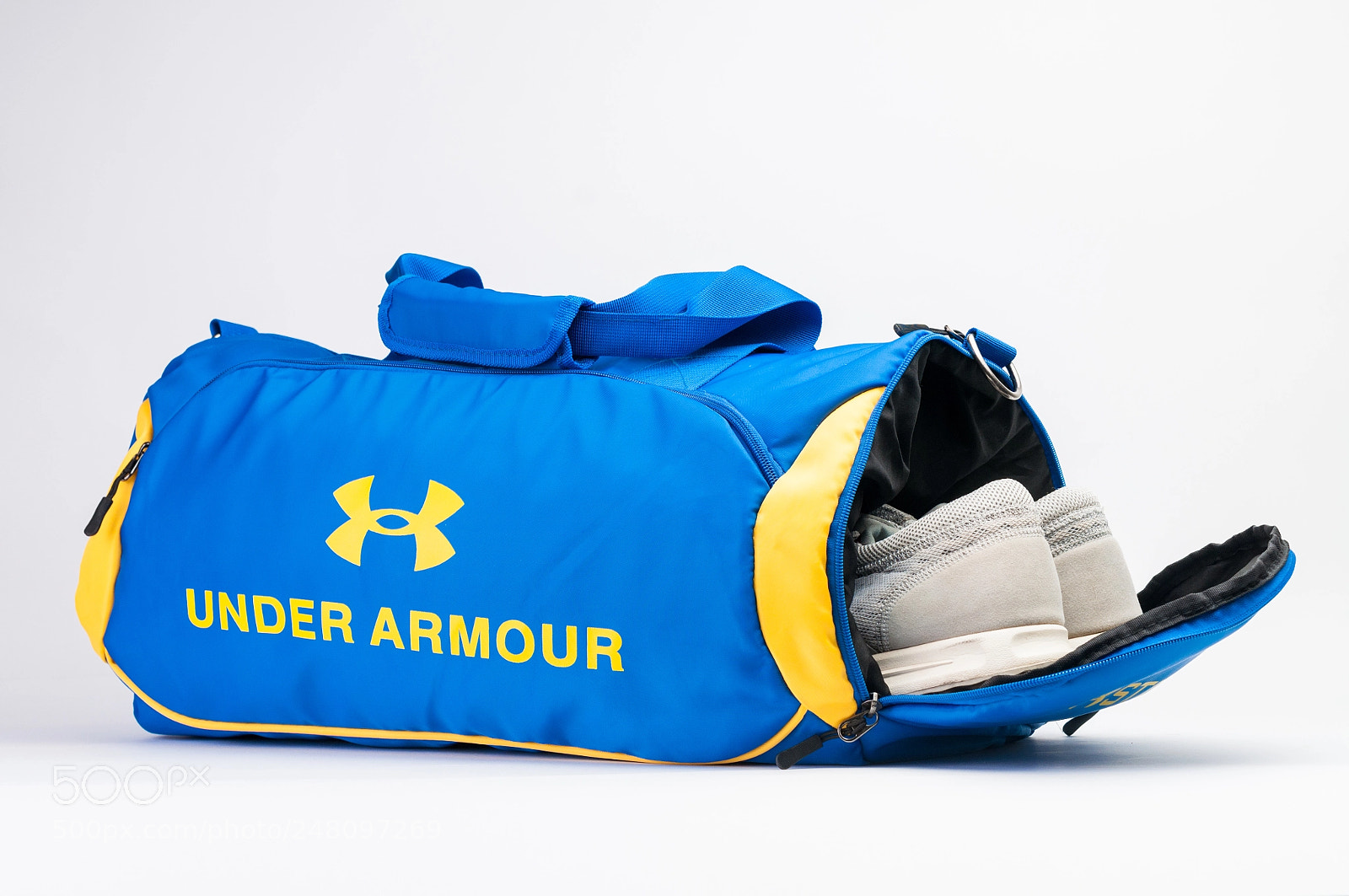 Nikon D90 sample photo. Athlete bags photography