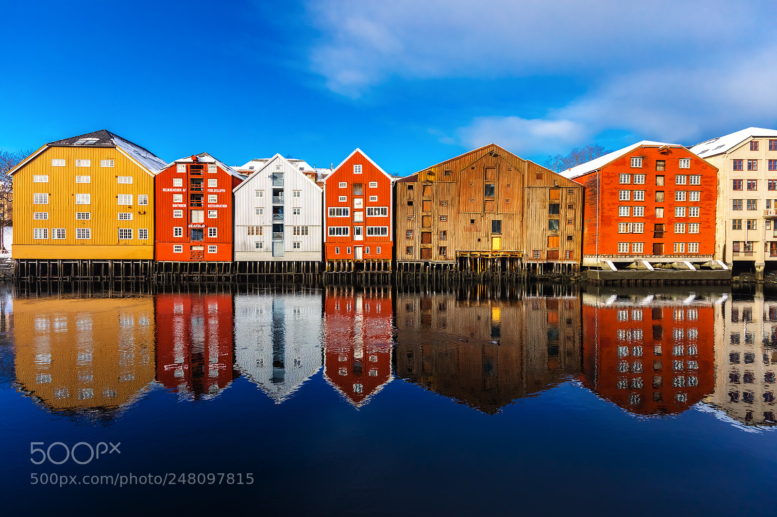 Canon EOS 5D Mark IV sample photo. Sunny morning in trondheim photography