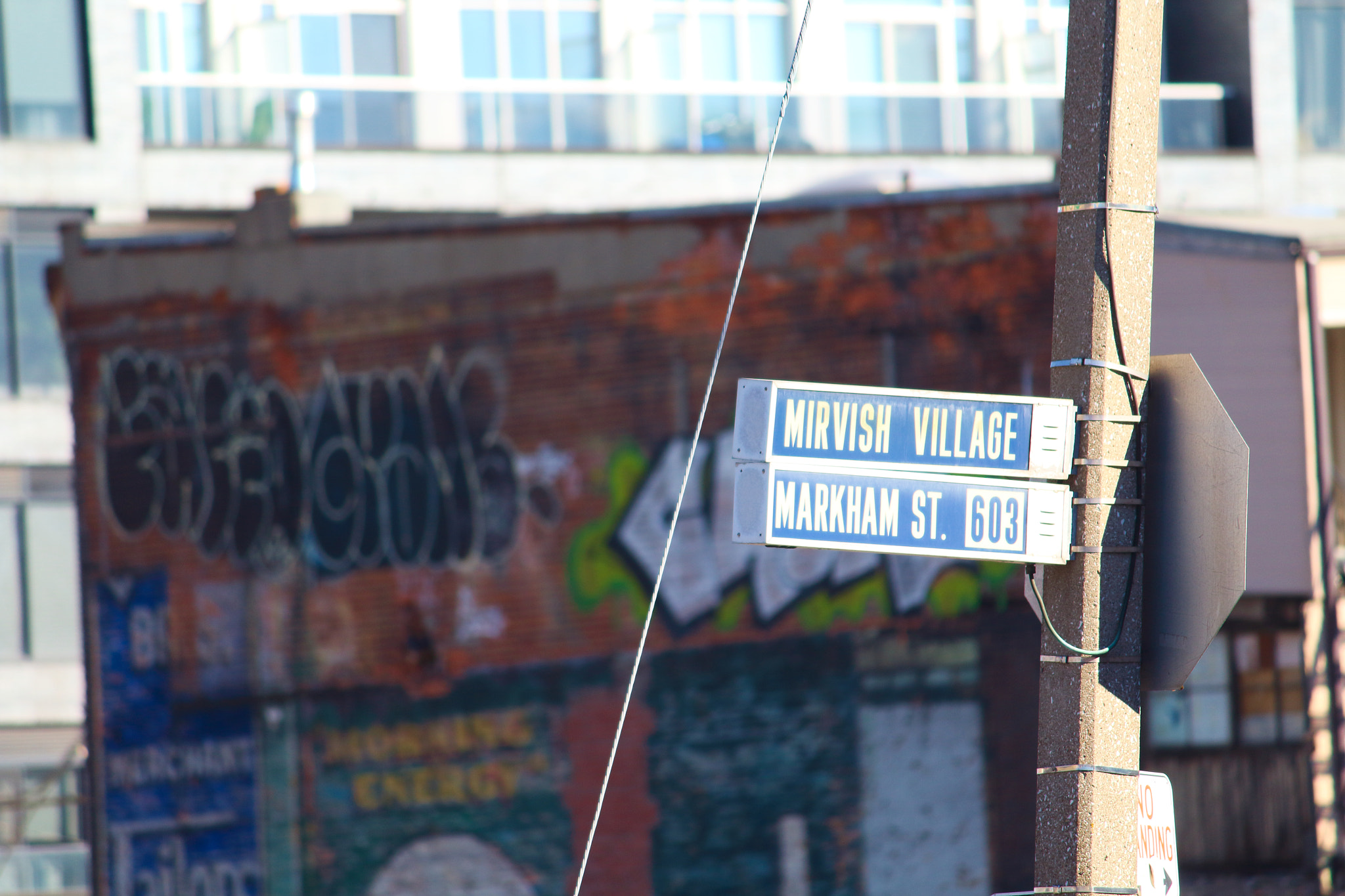 Canon EF-S 55-250mm F4-5.6 IS II sample photo. Mirvish village, march 1, 2018 photography