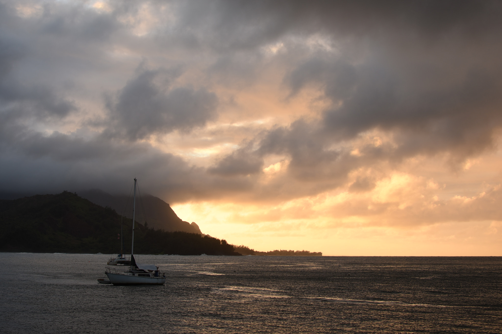 Nikon AF-S DX Nikkor 35mm F1.8G sample photo. Hanalei bay photography