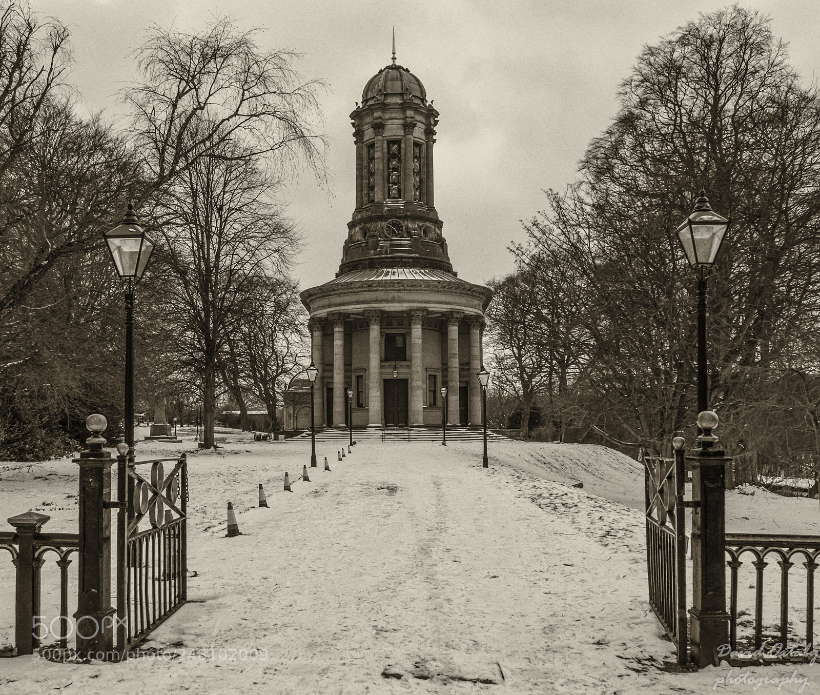 Olympus OM-D E-M10 II sample photo. The chapel at saltaire photography
