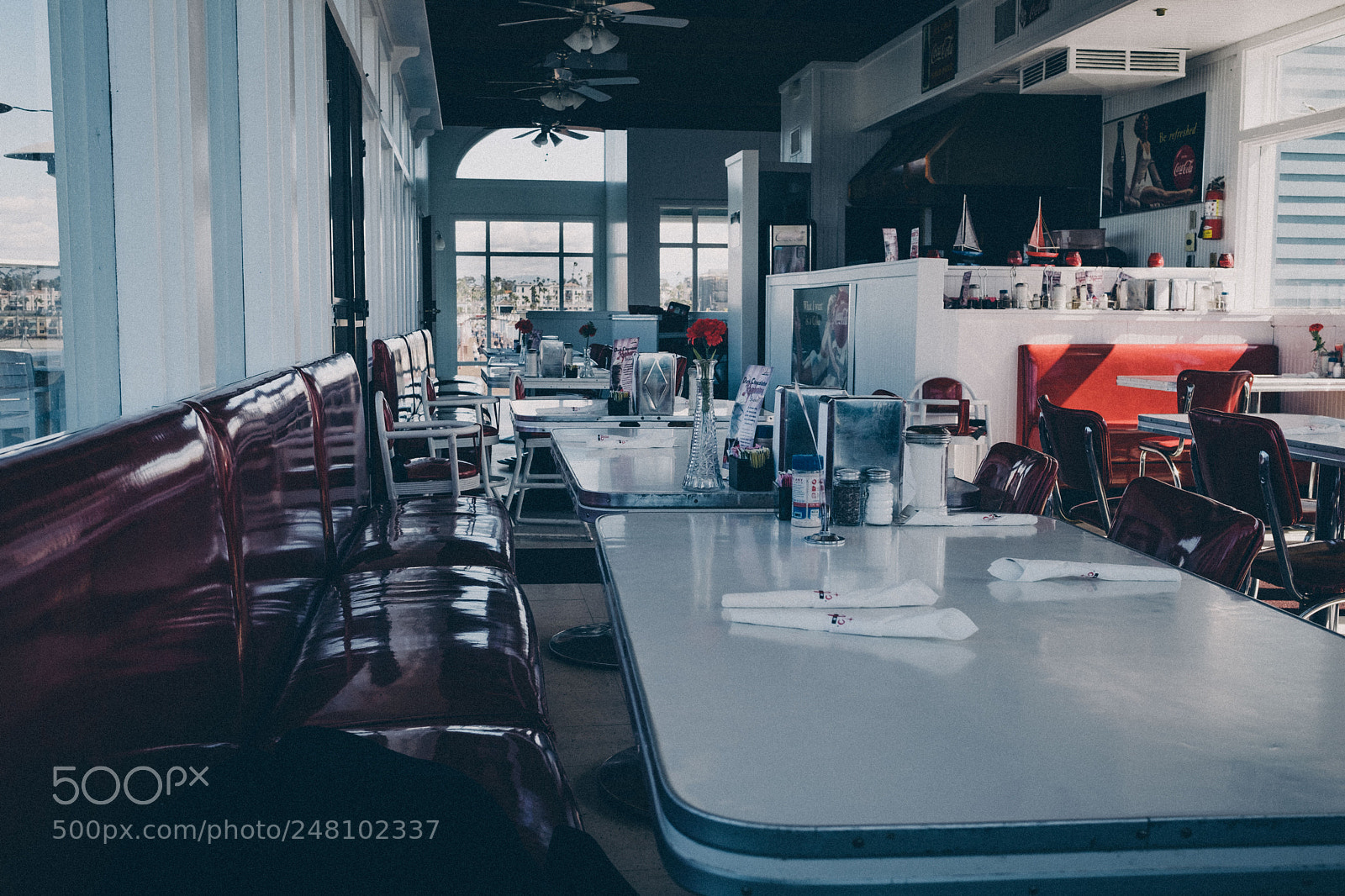 Fujifilm X-T2 sample photo. Oceanside pier diner photography