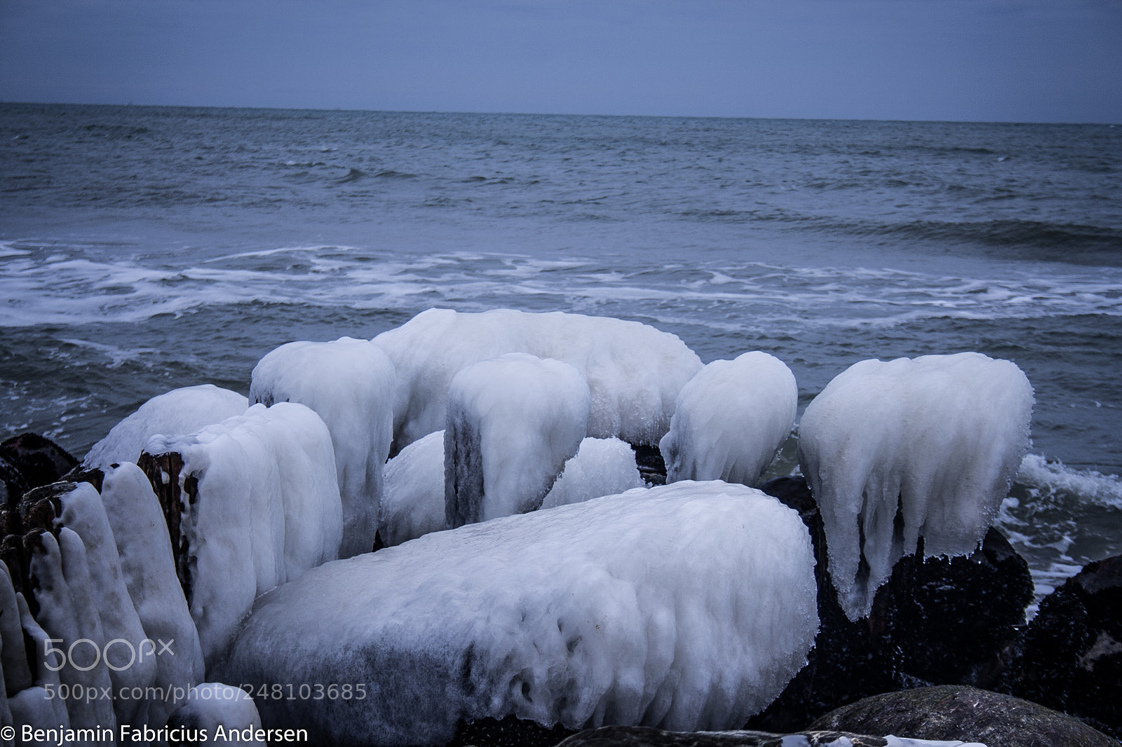 Canon EOS 1000D (EOS Digital Rebel XS / EOS Kiss F) sample photo. Frozen stones photography