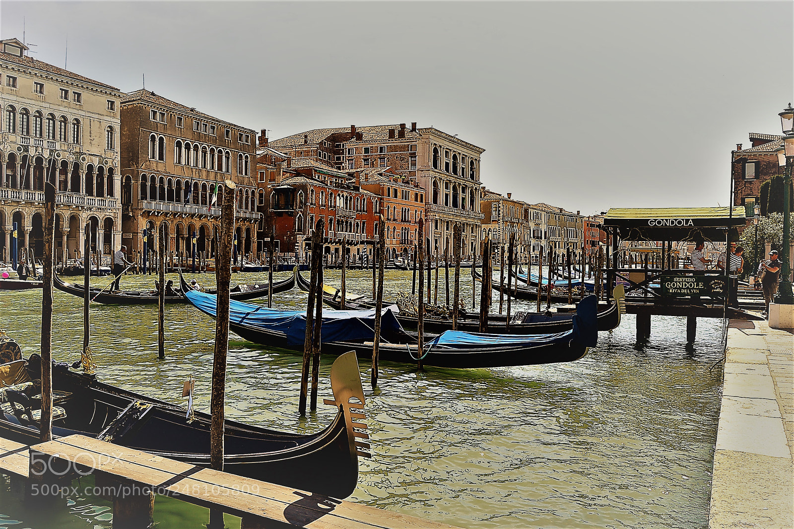 Nikon D3100 sample photo. Gondolas photography