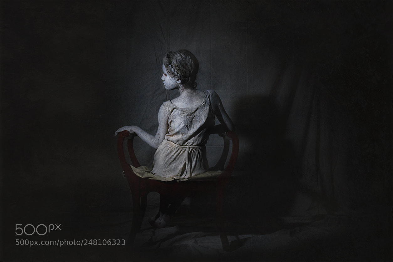 Canon EOS 7D sample photo. She as a ghostly photography