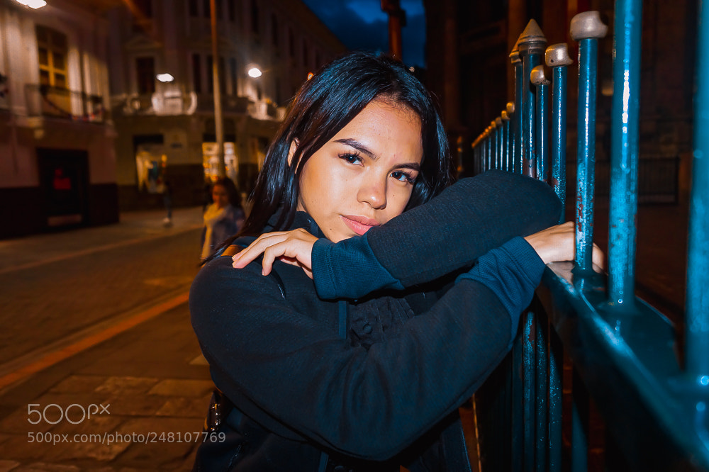 Sony SLT-A58 sample photo. Mujer photography